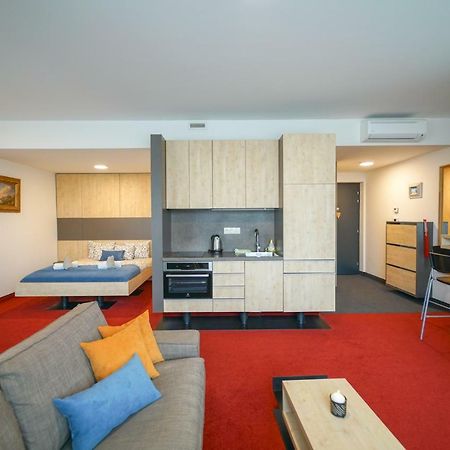 Zora Exclusive Apartment 브라티슬라바 외부 사진