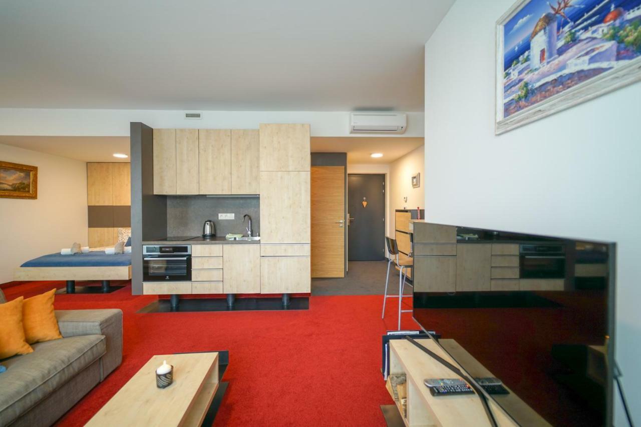 Zora Exclusive Apartment 브라티슬라바 외부 사진