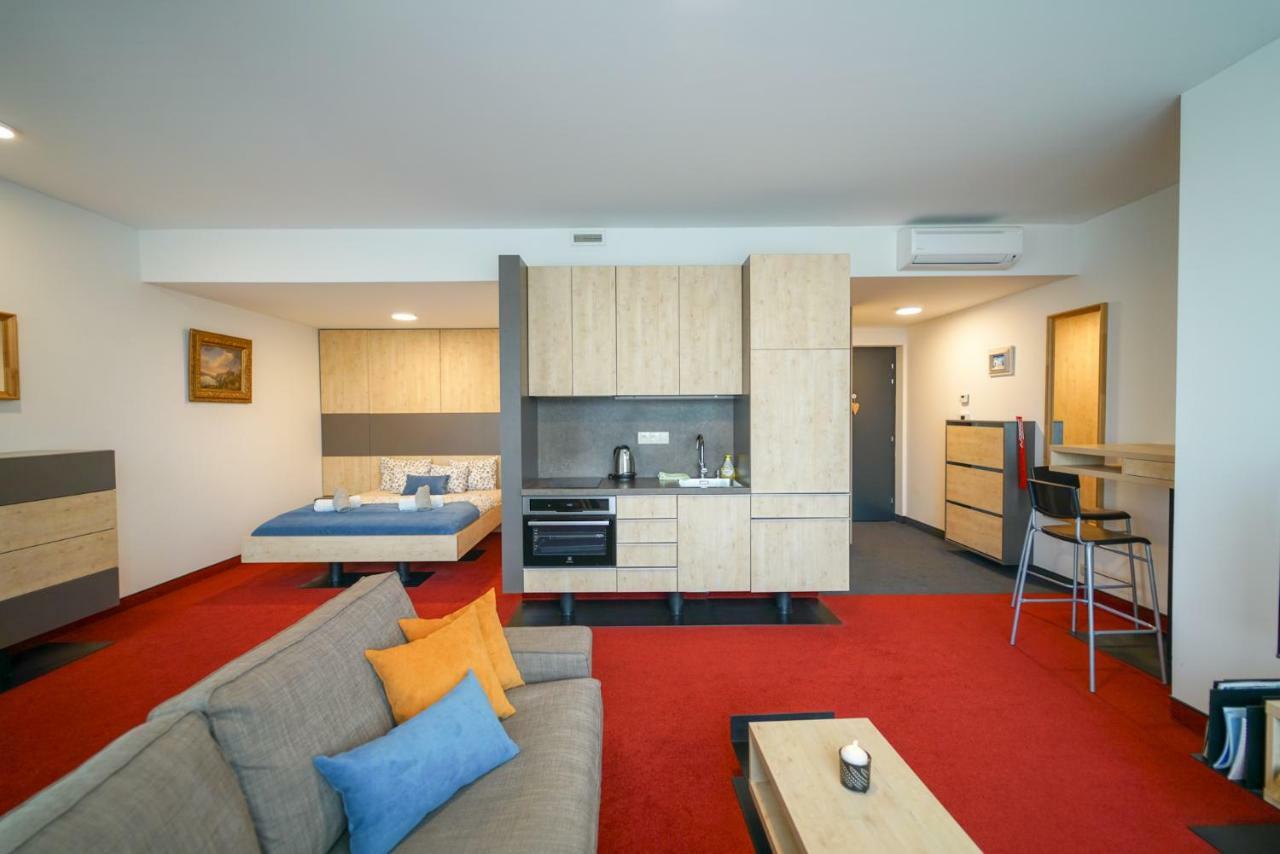 Zora Exclusive Apartment 브라티슬라바 외부 사진